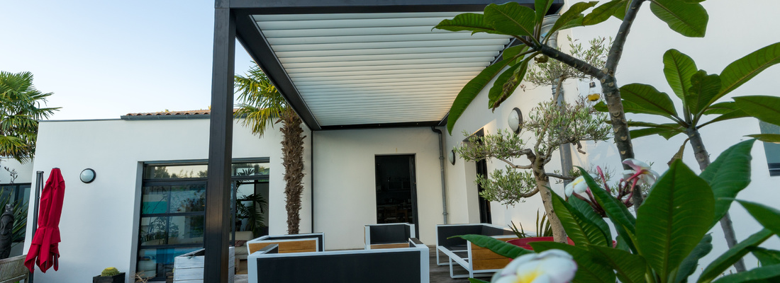 Awnings and pergolas - a way to shade