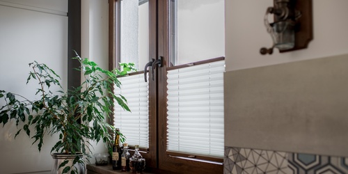 Sun protection and decoration - window blinds