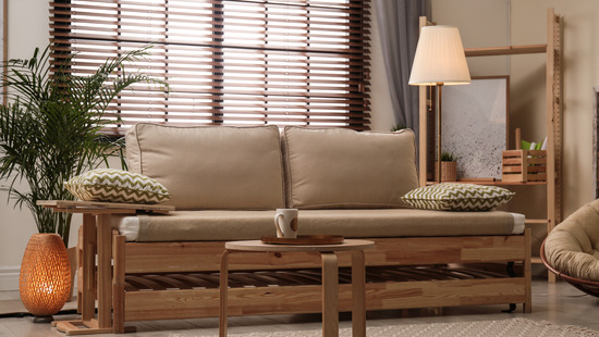 
										Træpersienner med bånd
																						