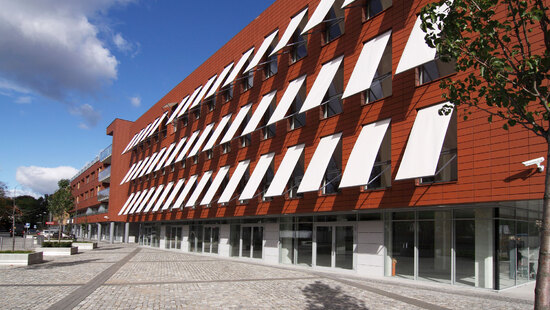 
										Solbeskyttende altanmarkiser
																						