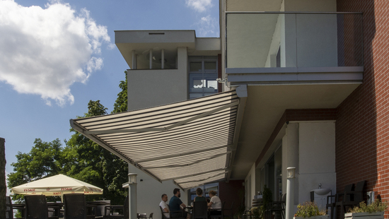 
										Markiser til udendørs terrasser
																						